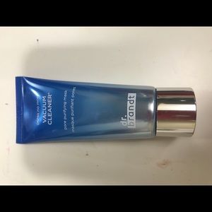 Dr Brandt vacuum cleaner